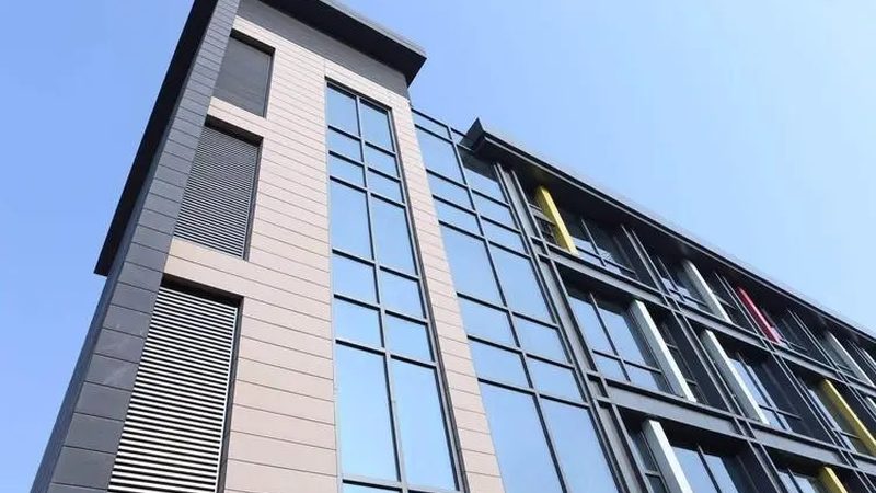 高层住宅塑钢门窗加盟代理，如何选择合适品牌？**